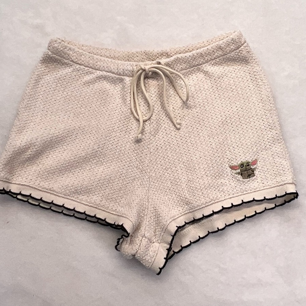 Zara Star Wars‎ Shorts Womens Medium Cream Knit Drawstring Mandalorian Baby Yoda - Picture 2 of 9